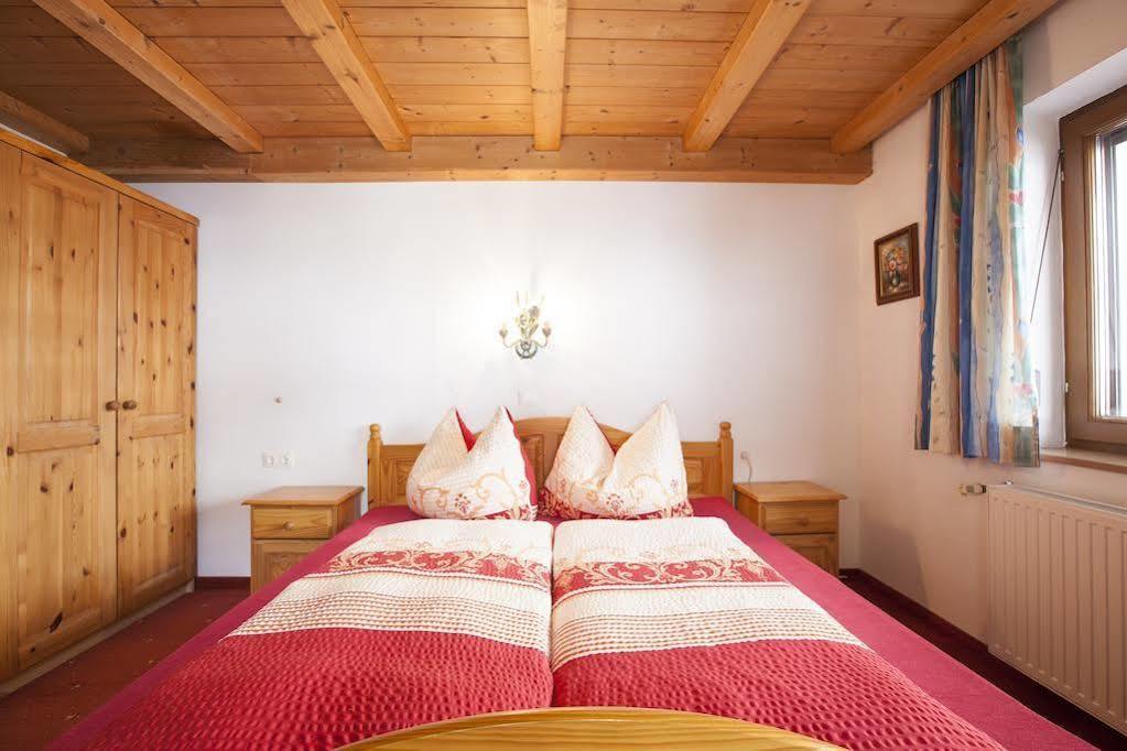Bed and Breakfast Haus Steinbock Neustift im Stubaital Exterior foto